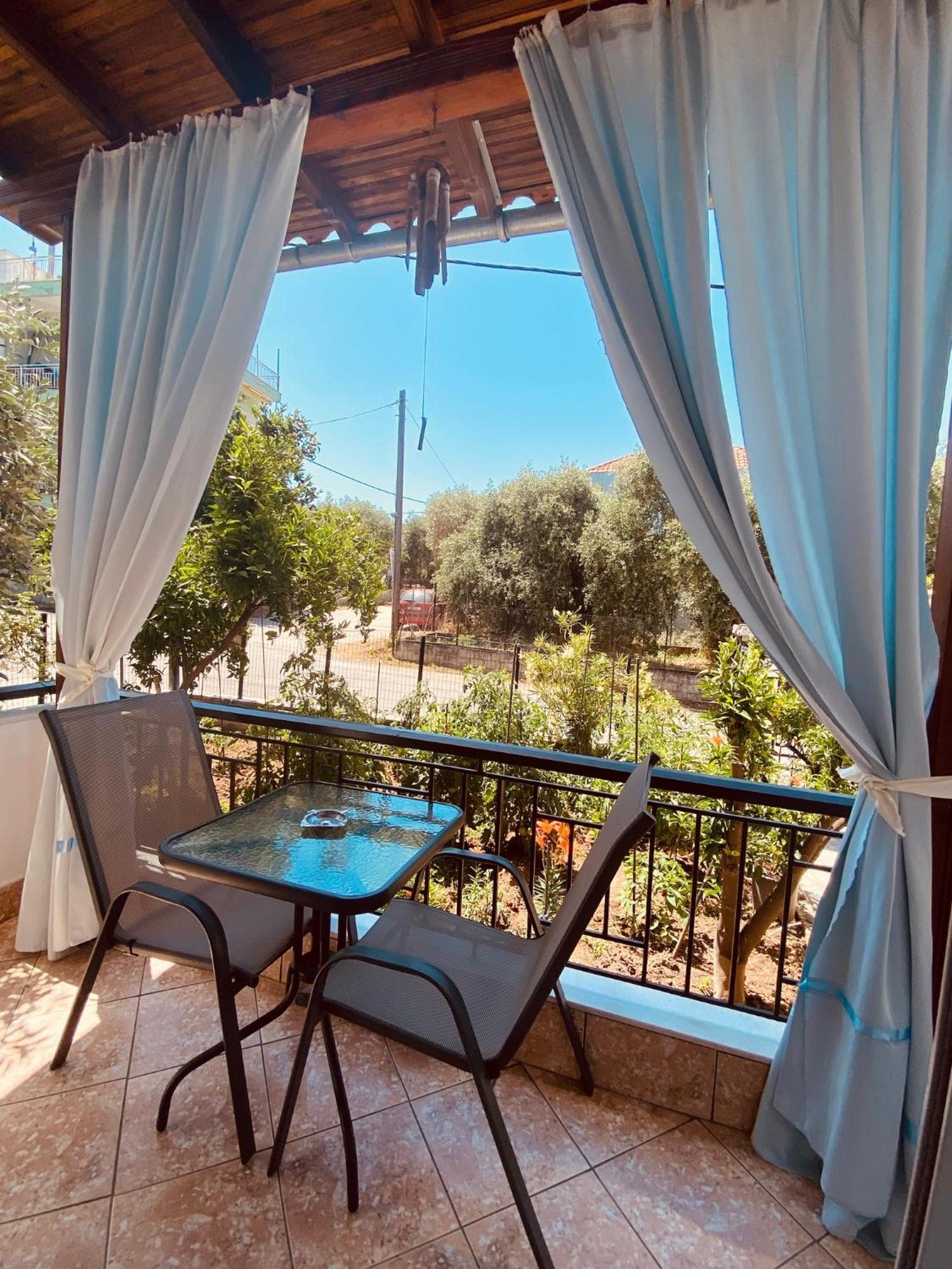 Garden Guesthouse Скала-Каллирахис Экстерьер фото